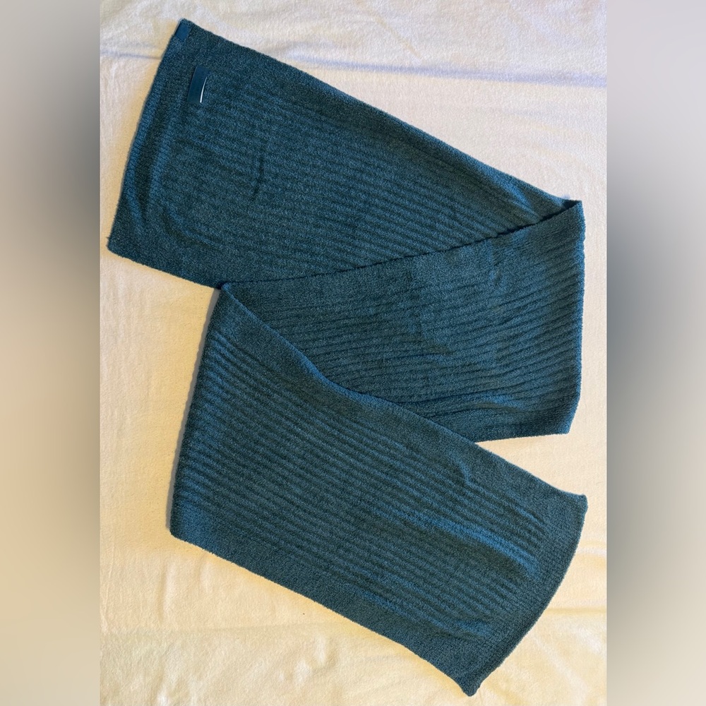 Your Winter BFF: Barefoot Dreams CozyChic Lite Scarf